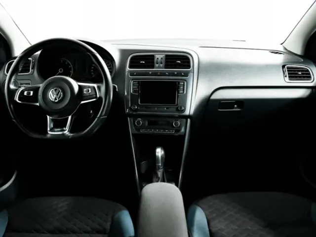 Volkswagen Polo, V Рестайлинг — фото 11