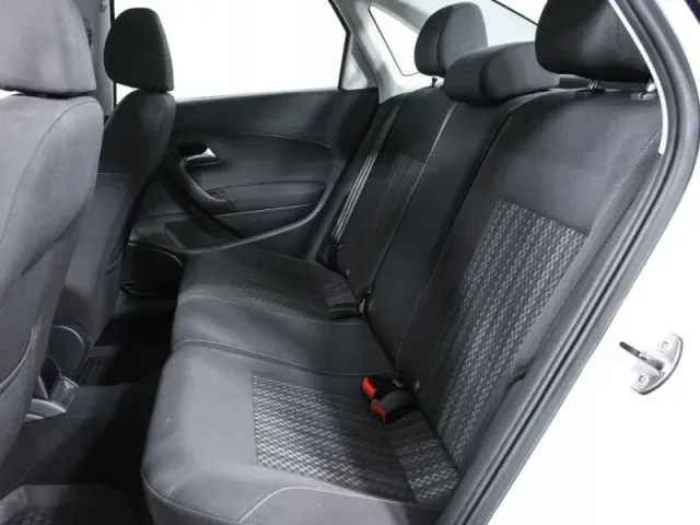 Volkswagen Polo, V Рестайлинг — фото 11