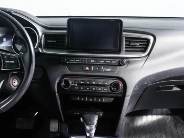 Kia Ceed, III — фото 10