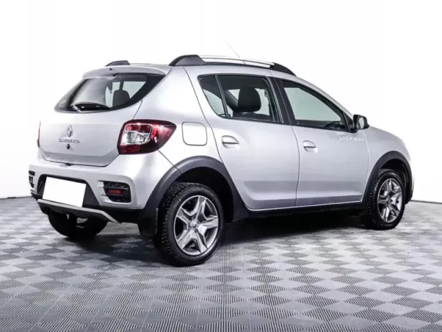 Renault Sandero, II Рестайлинг — фото 5