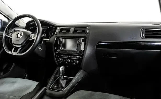 Volkswagen Jetta, VI Рестайлинг — фото 6