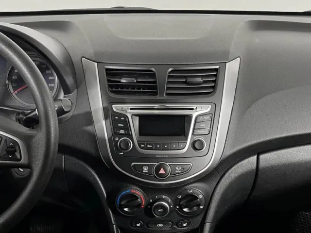 Hyundai Solaris, I Рестайлинг — фото 10