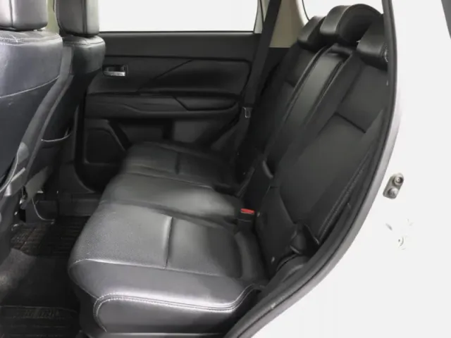 Mitsubishi Outlander, III — фото 10