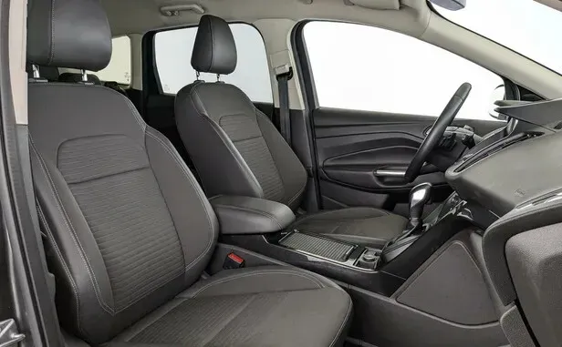 Ford Kuga, II Рестайлинг — фото 9