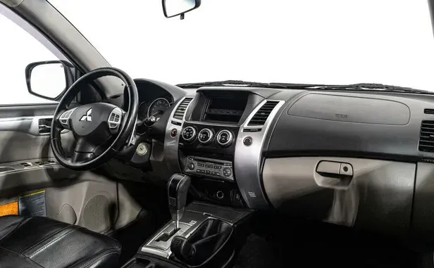 Mitsubishi Pajero Sport, II Рестайлинг — фото 6