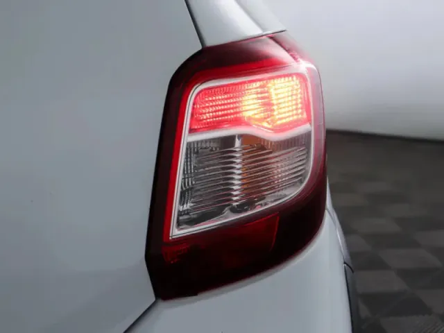 Renault Sandero, II Рестайлинг — фото 10