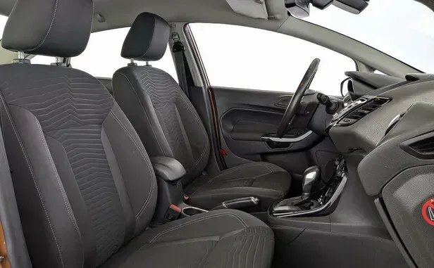 Ford Fiesta, Mk6 Рестайлинг — фото 8
