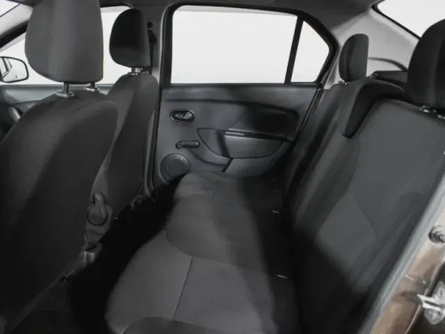 Renault Logan, II Рестайлинг — фото 10