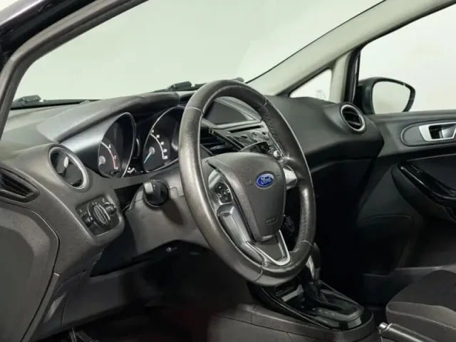 Ford Fiesta, Mk6 Рестайлинг — фото 13