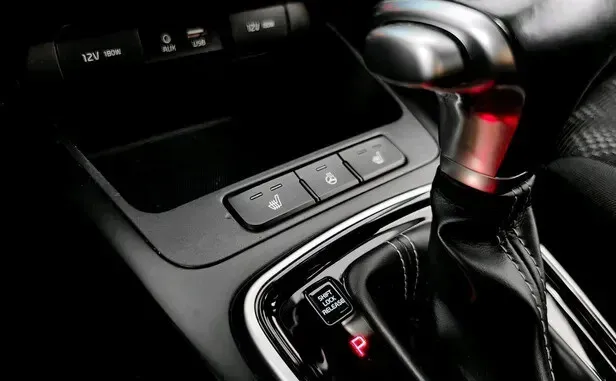 Kia Rio, IV — фото 11