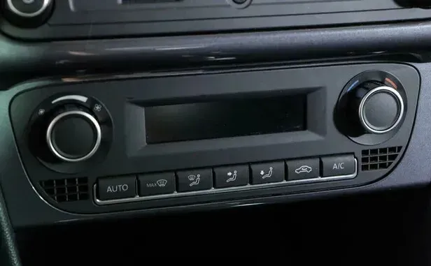 Volkswagen Polo, V Рестайлинг — фото 9