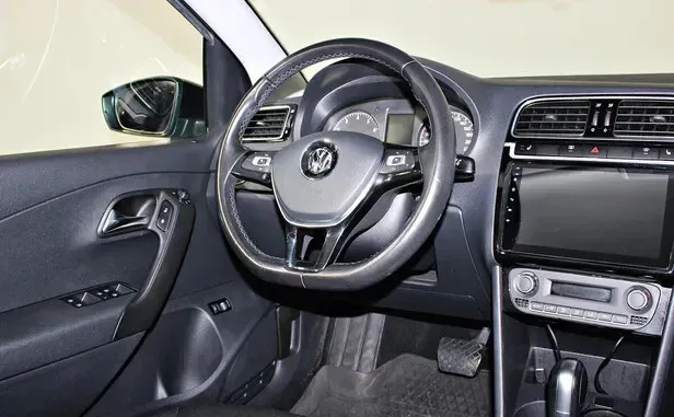 Volkswagen Polo, V Рестайлинг — фото 6